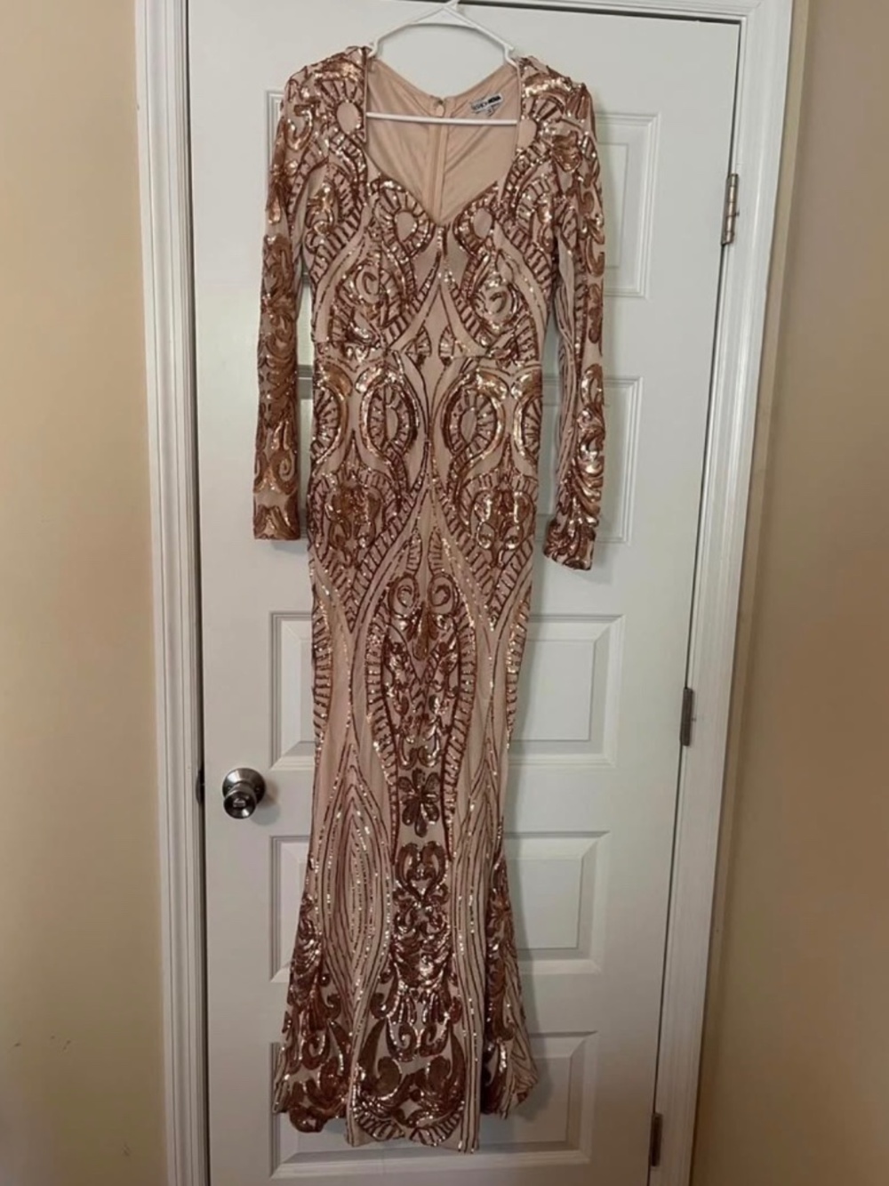 Women’s dress